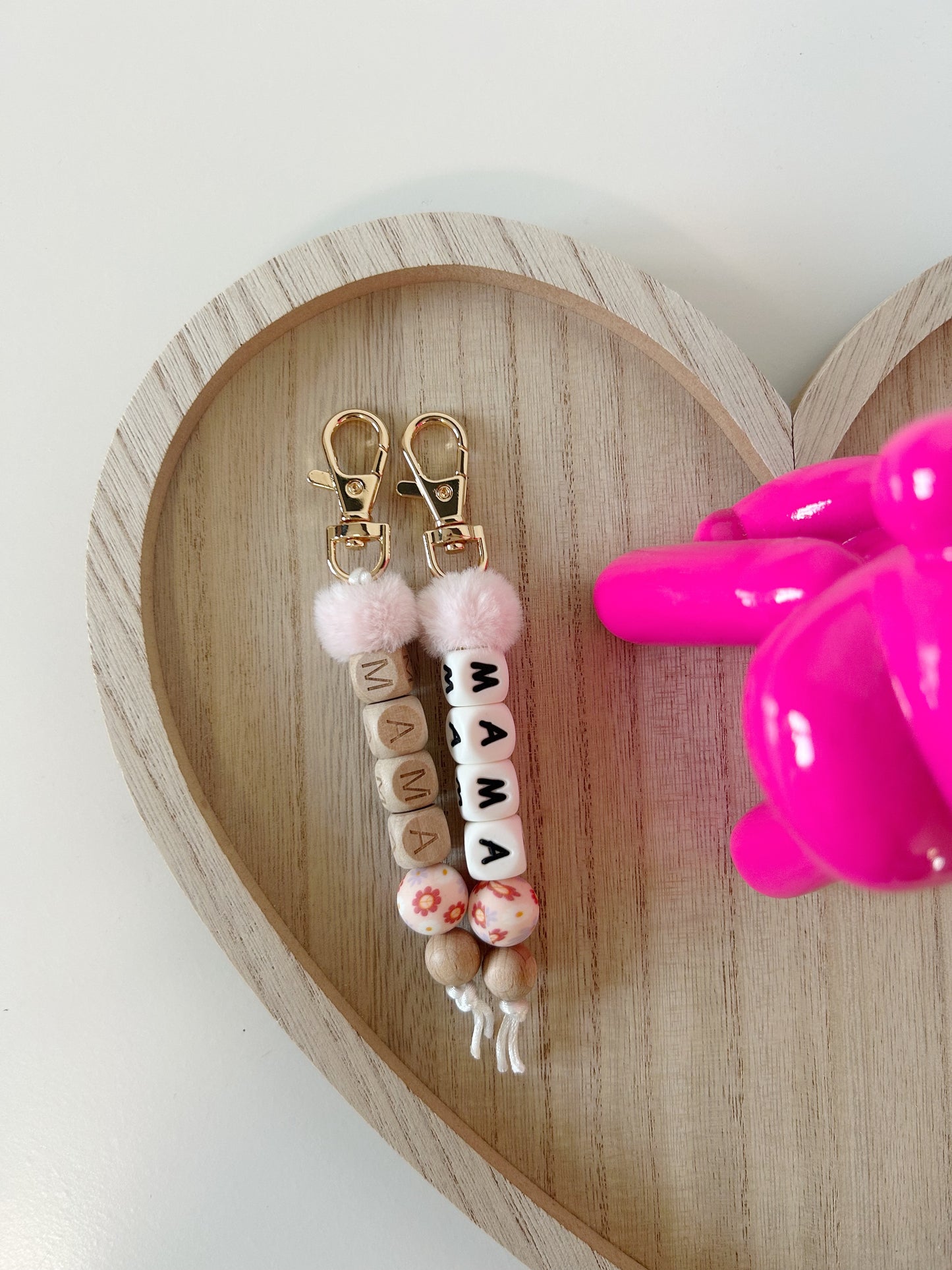 PINK FLORAL MAMA KEYCHAIN