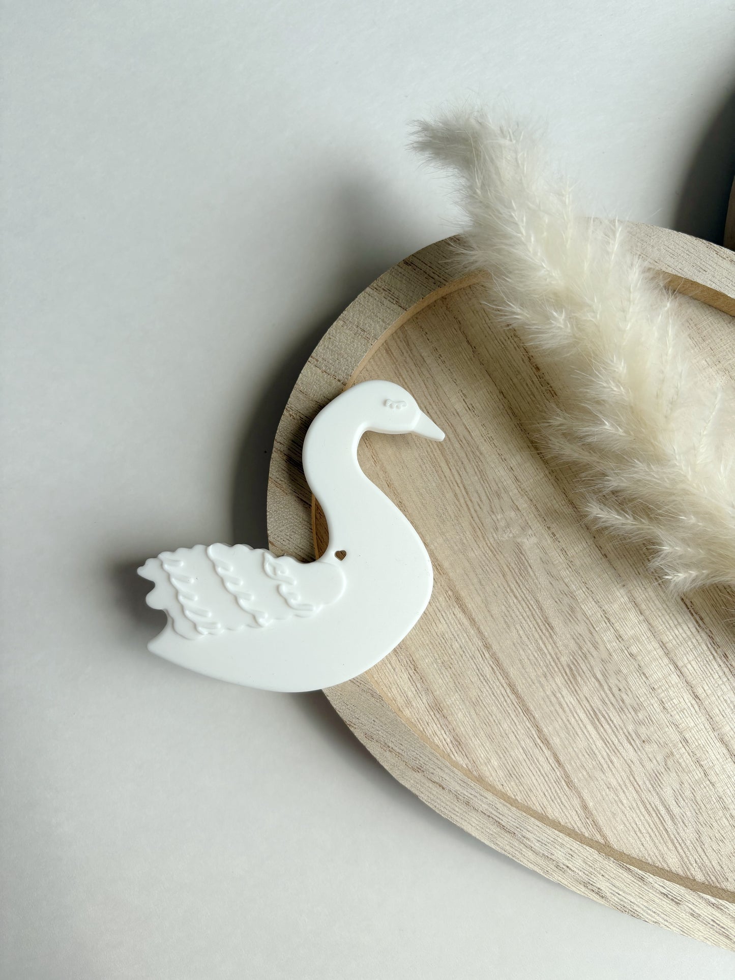 WHITE SWAN SILICONE TEETHER