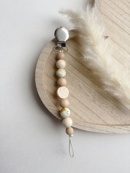 IVORY + WOODEN CIRCLE FLORAL PACIFIER CLIP