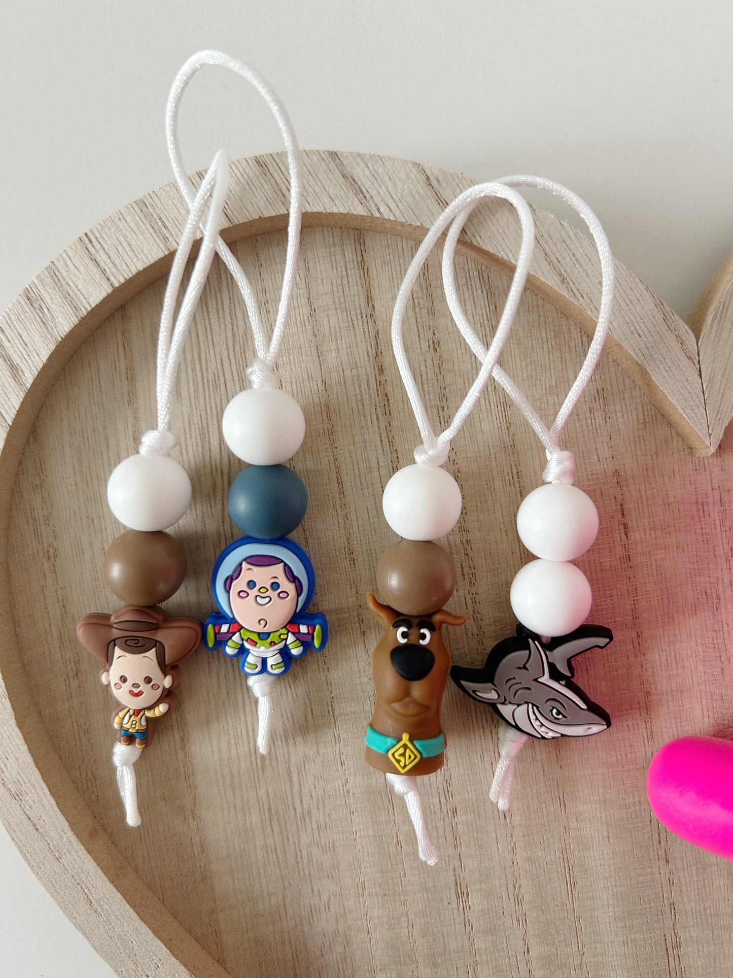 CHARACTERS 1 // ZIPPER PULLS