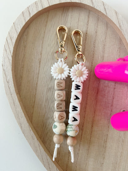 DAISEY MAMA KEYCHAIN