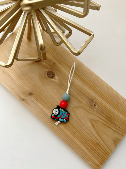 TRAIN // ZIPPER PULLS