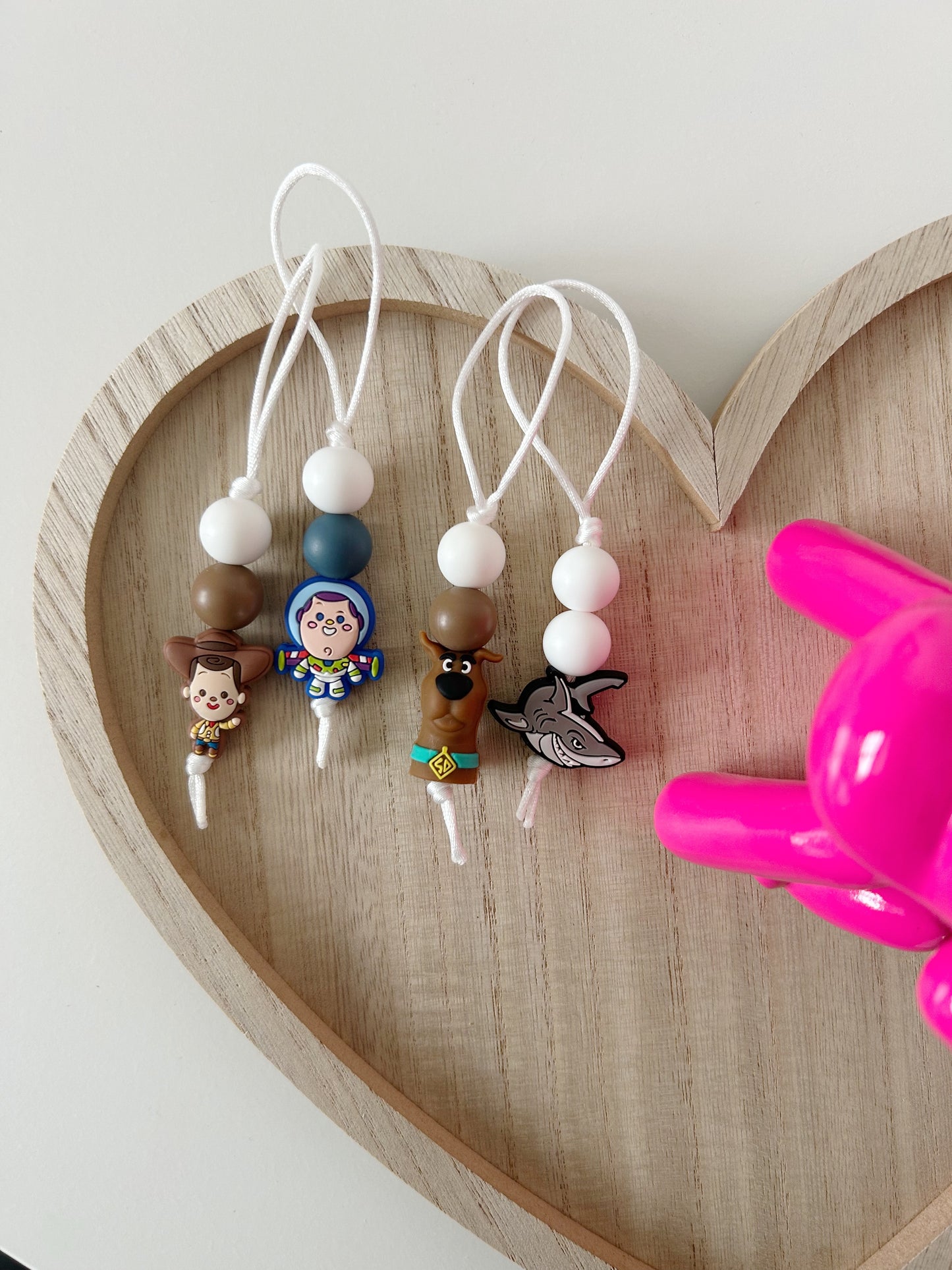 CHARACTERS 1 // ZIPPER PULLS