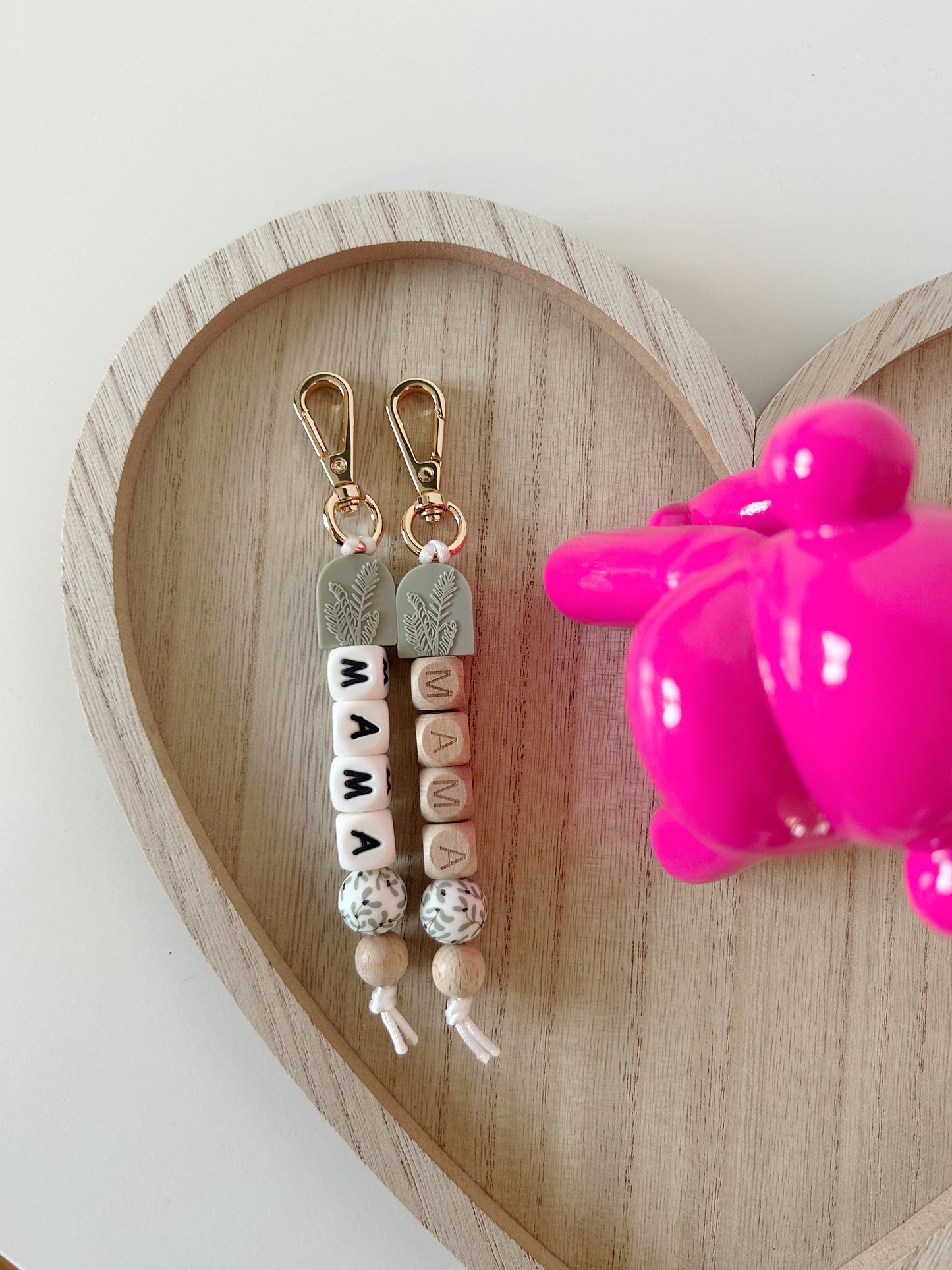 LAUREL GREEN ARCH MAMA // KEYCHAINS