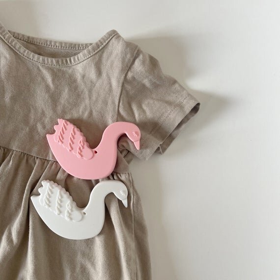 SWANS // SILICONE TEETHERS